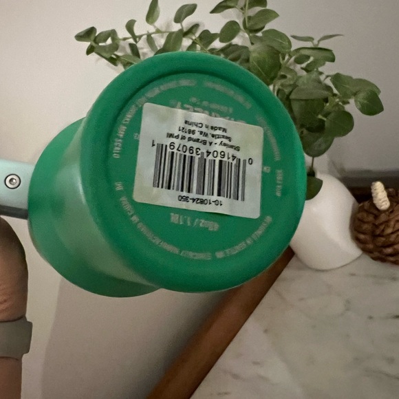 Stanley Green 40oz Tumbler 💚 - Picture 3 of 3